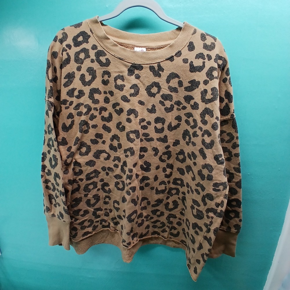 Secret Treasures Leopard Print Sweatshirt L Brown Tan Animal Print Raw Hem Comfy